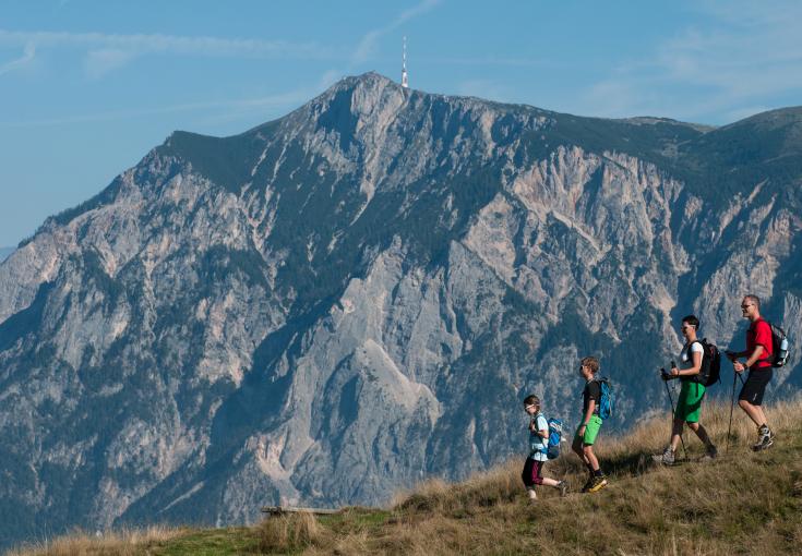 Region Villach Tourismus Gmbh_Adrian Hipp_Wandern Dreiländereck 2016  (1)