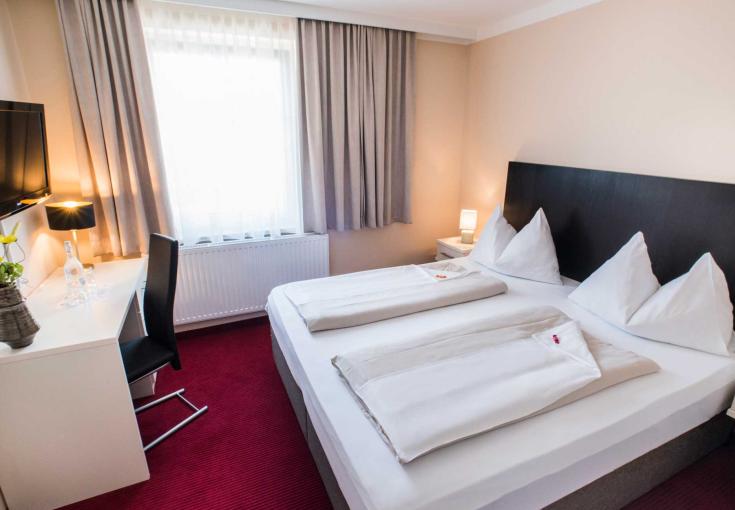 Basic-Standard-Doppelzimmer-Hotel-Kramer Basic-Standard-Doppelzimmer-Hotel-Kramer