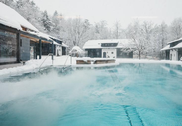 Schoenleitn_Winter_Pool(c)Heldentheater-1 Schoenleitn_Winter_Pool(c)Heldentheater-1