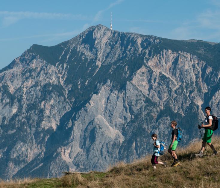 Region Villach Tourismus Gmbh_Adrian Hipp_Wandern Dreiländereck 2016 (1) Region Villach Tourismus Gmbh_Adrian Hipp_Wandern Dreiländereck 2016 (1)